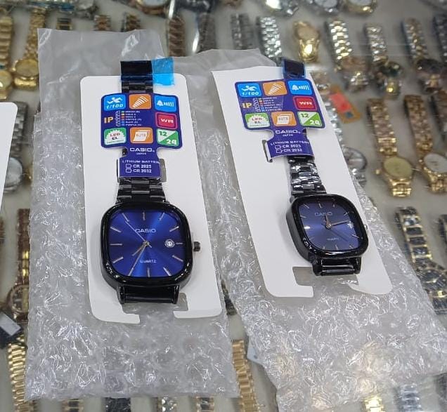 Zayvora Casio Black Chain Blue Dial Couple Watch